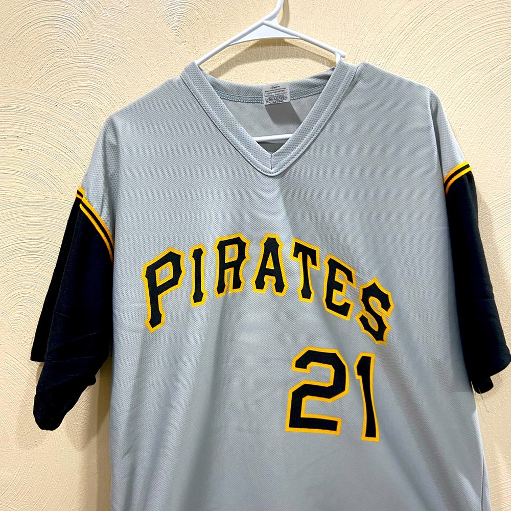 Pittsburgh pirates Clemente jersey